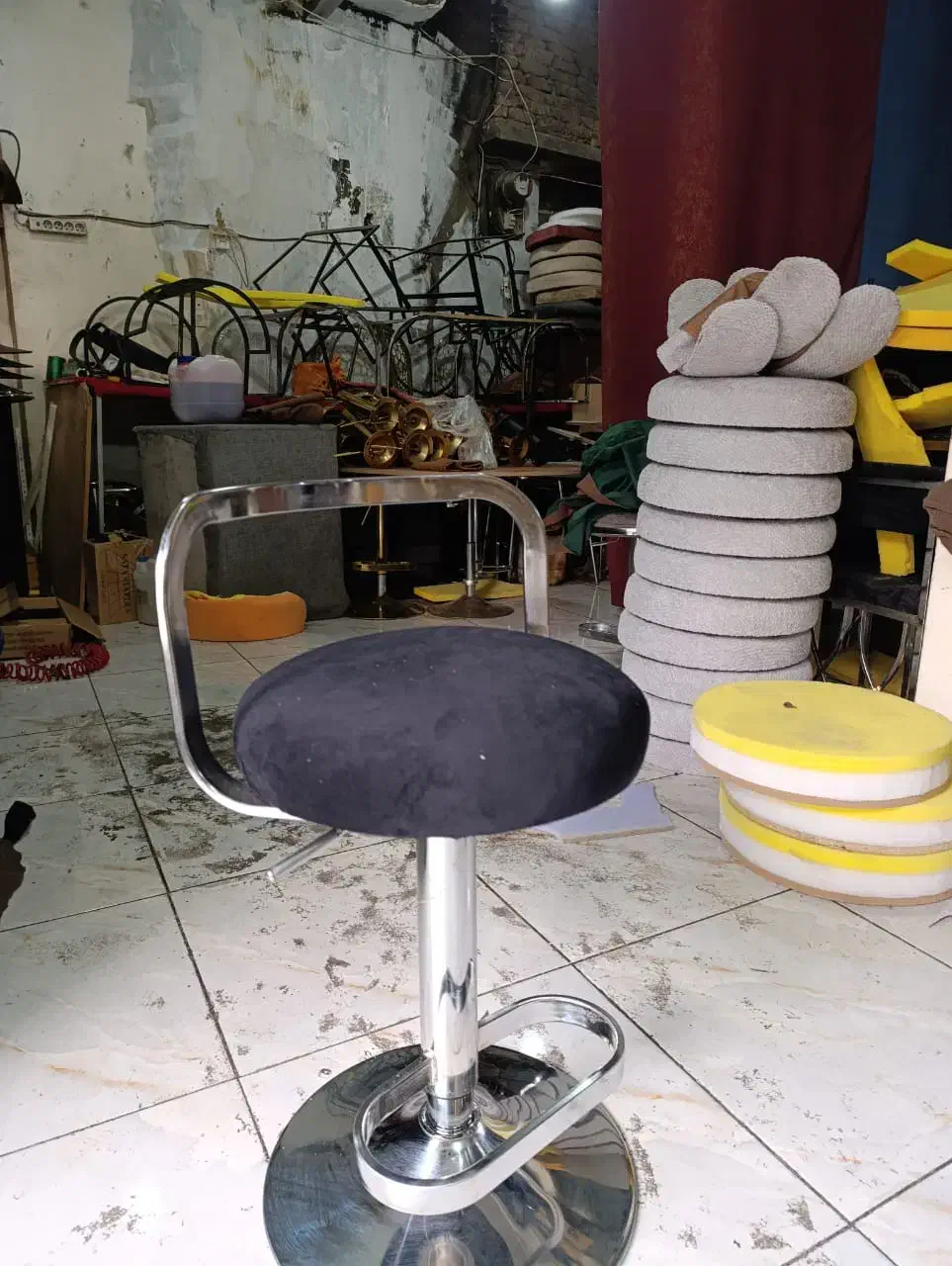 مدل کف گرد|میز و صندلی غذاخوری|تهران, شهید رجایی|دیوار