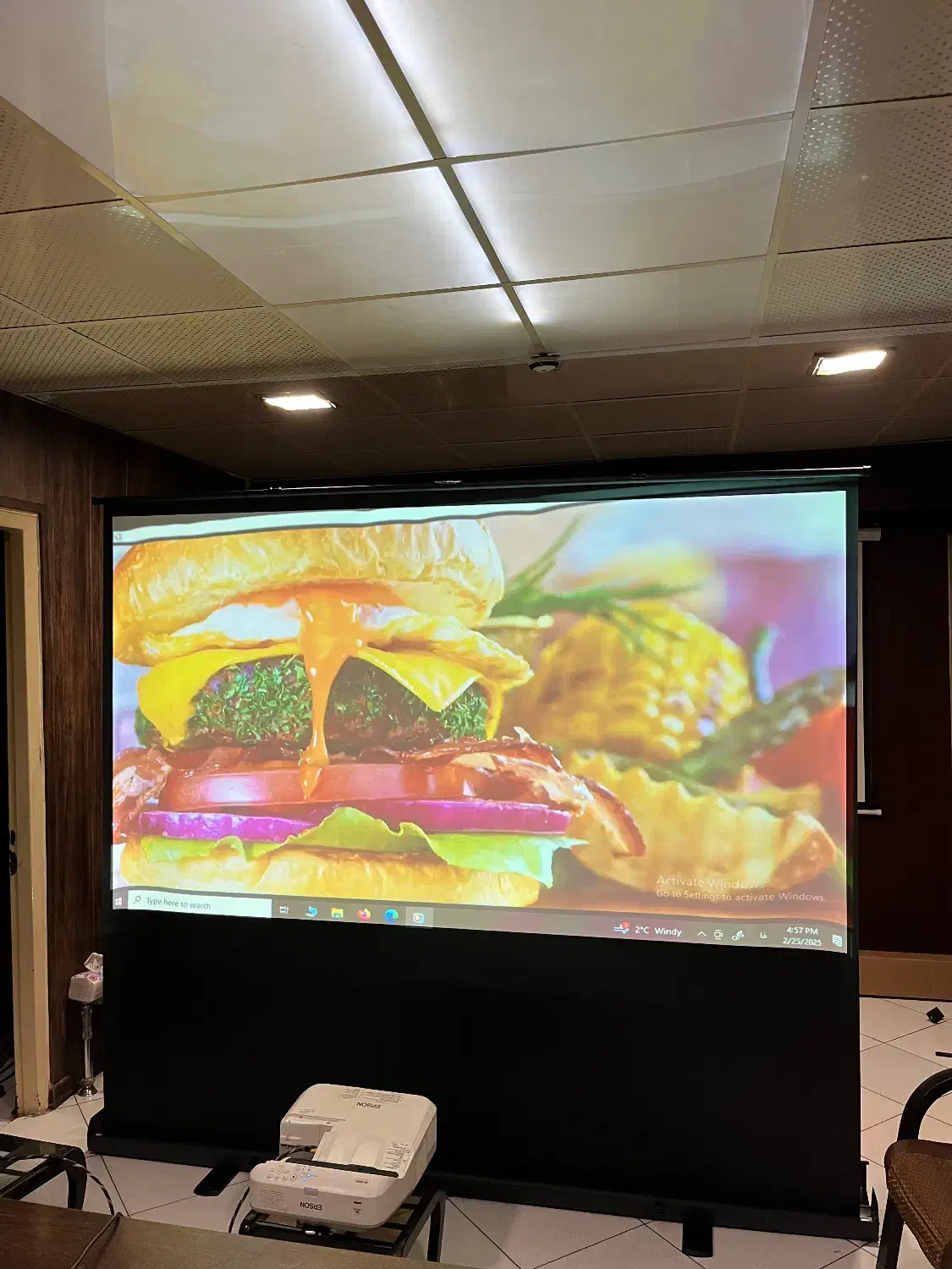 ویدیو پروژکتور سینما شخصی درمنزل|تلویزیون و پروژکتور|تهران, فلسطین (میدان انقلاب)|دیوار