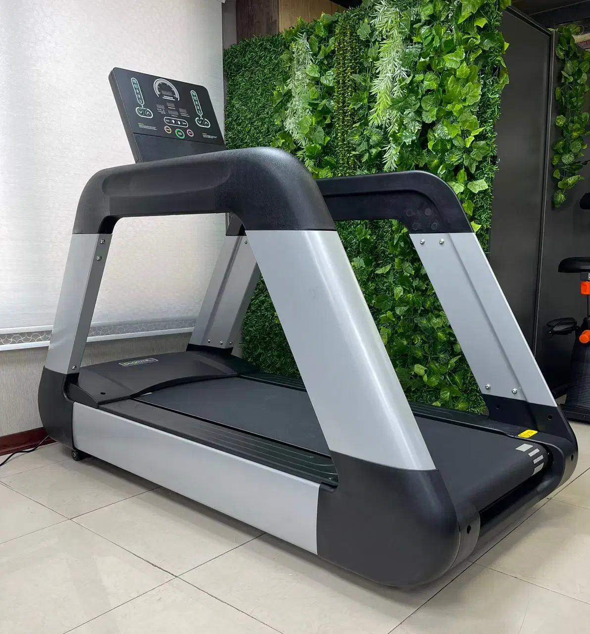 تردمیل باشگاهی DHZ مدل X8900|تجهیزات ورزشی|تهران, منیریه|دیوار