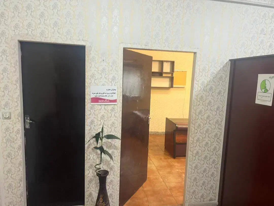 فروش و رهن تجاری|اجارهٔ دفتر کار، اتاق اداری، مطب|رشت, سعدی (تختی)|دیوار