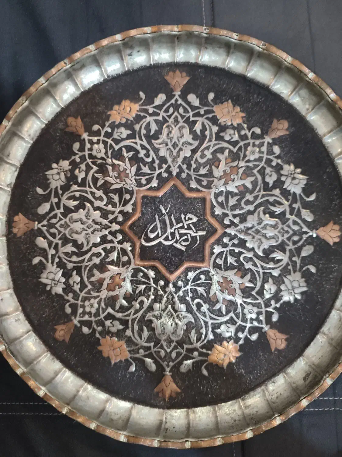 دو عدد سینی بزرگ قلم زنی دست انتیک|صنایع دستی و سایر لوازم تزئینی|تهران, تهراننو|دیوار
