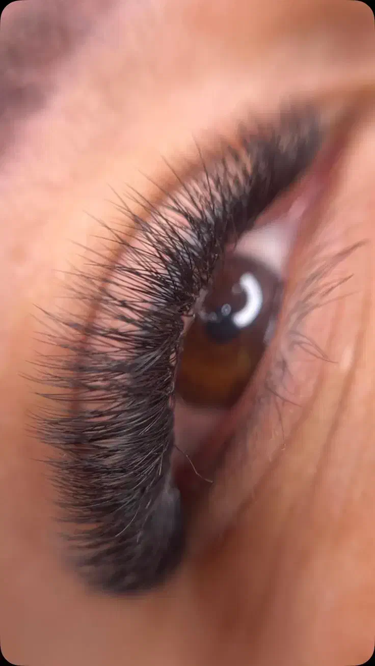 استخدام همکار حرفه ای مژه و ناخن|استخدام درمانی، زیبایی، بهداشتی|حمیدیا, |دیوار