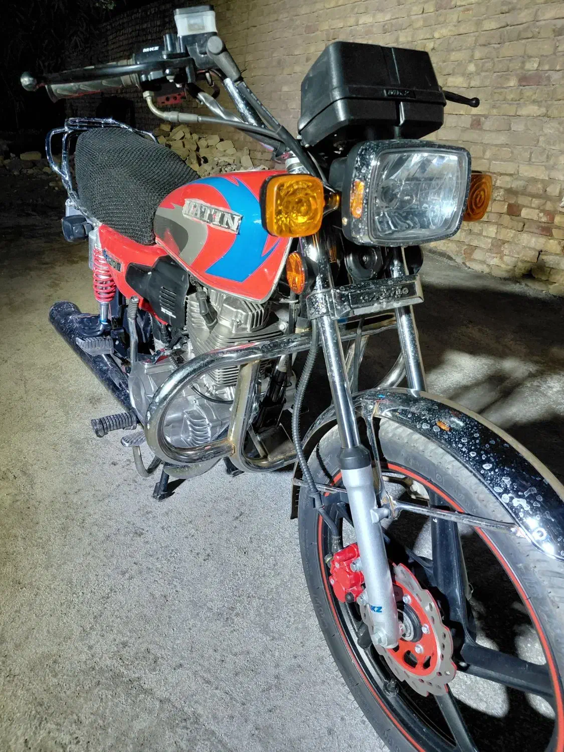 ۲۰۰ متین|موتورسیکلت|کاشان, شهرک صنعتی راوند|دیوار