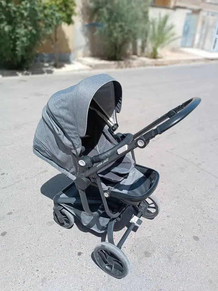 کالسکه بچه تمیز و سالم|کالسکه و لوازم جانبی|شیراز, نصر|دیوار