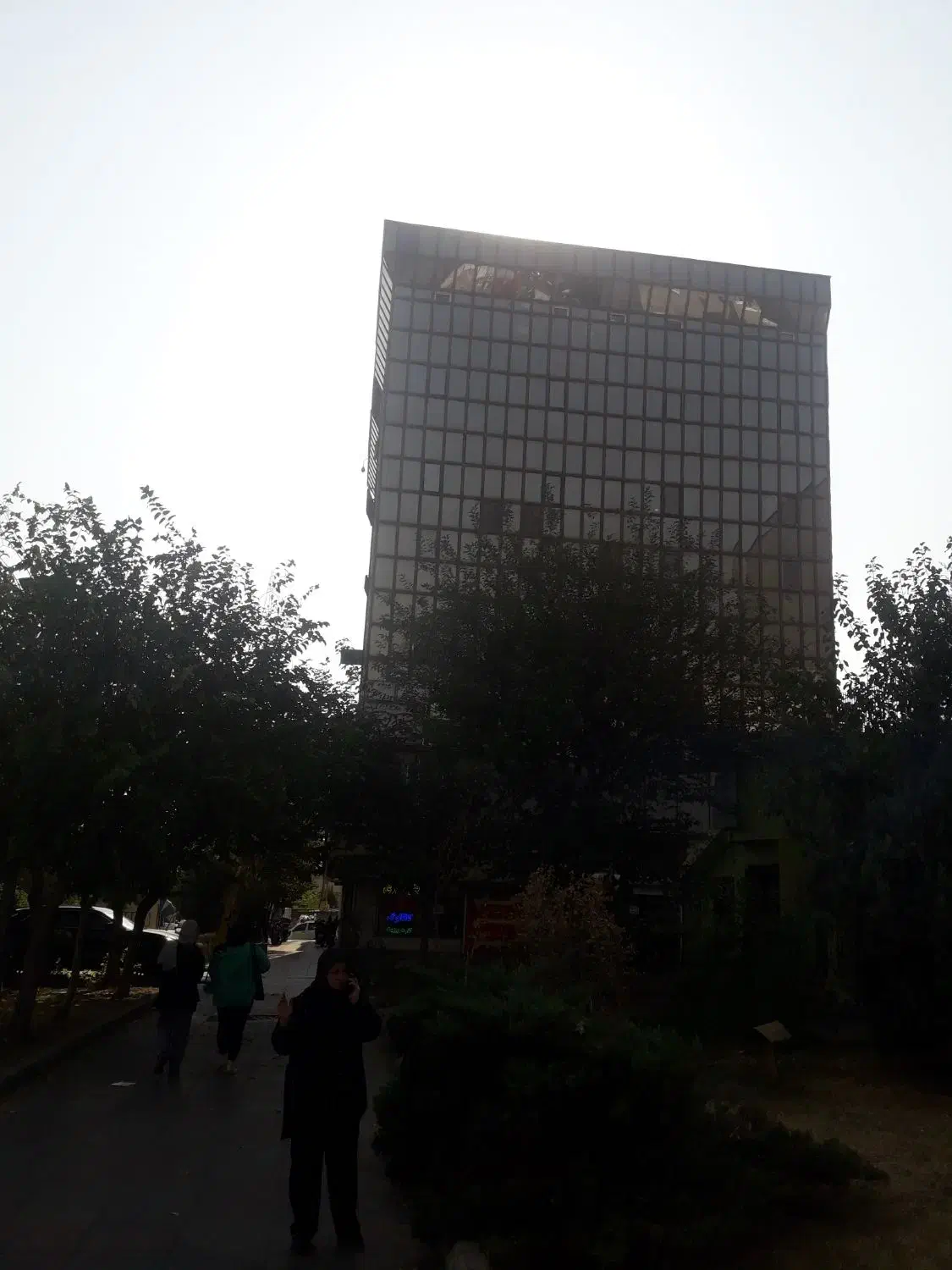 ۹۰متر۳خوابه طبقه۶ تمیز۱۷ساله مجتمع صادقیه.سنداداری|اجارهٔ دفتر کار، اتاق اداری، مطب|تهران, صادقیه|دیوار