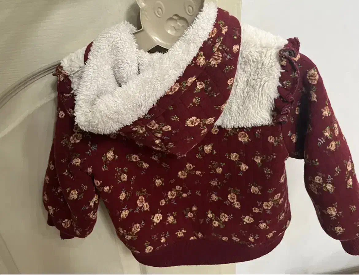 کاپشن وشلواربچگانه داخل خزدار|کفش و لباس بچه|رشت, استقامت ۱|دیوار