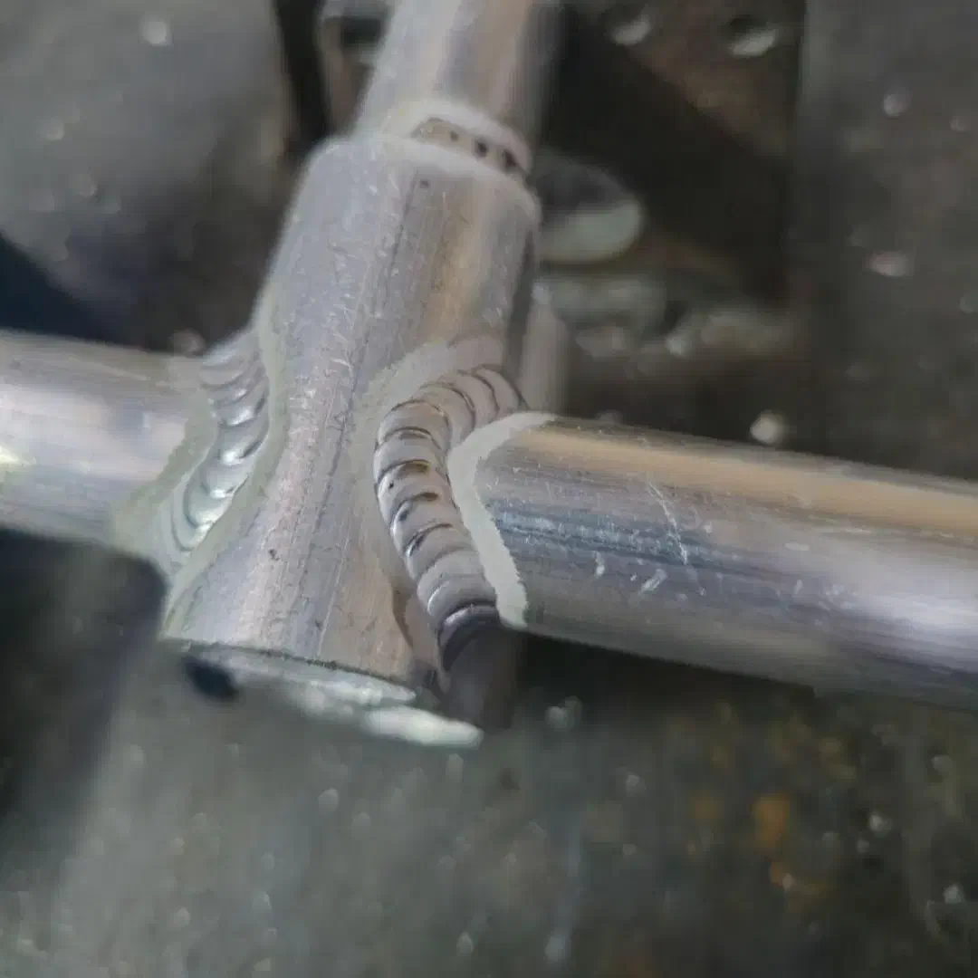 جوشکاری آرگون / آلومینیوم ( علی چراغی )|خدمات پیشه و مهارت|پرند, فاز ۱|دیوار