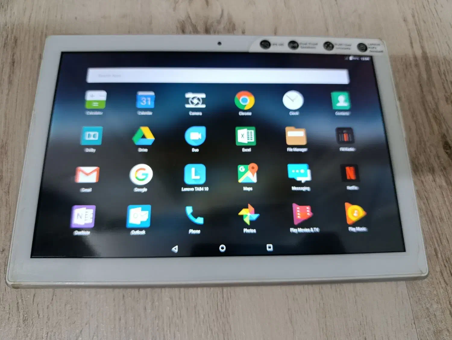 تبلت لنوو تب4|تبلت|اصفهان, قلعه طبره|دیوار