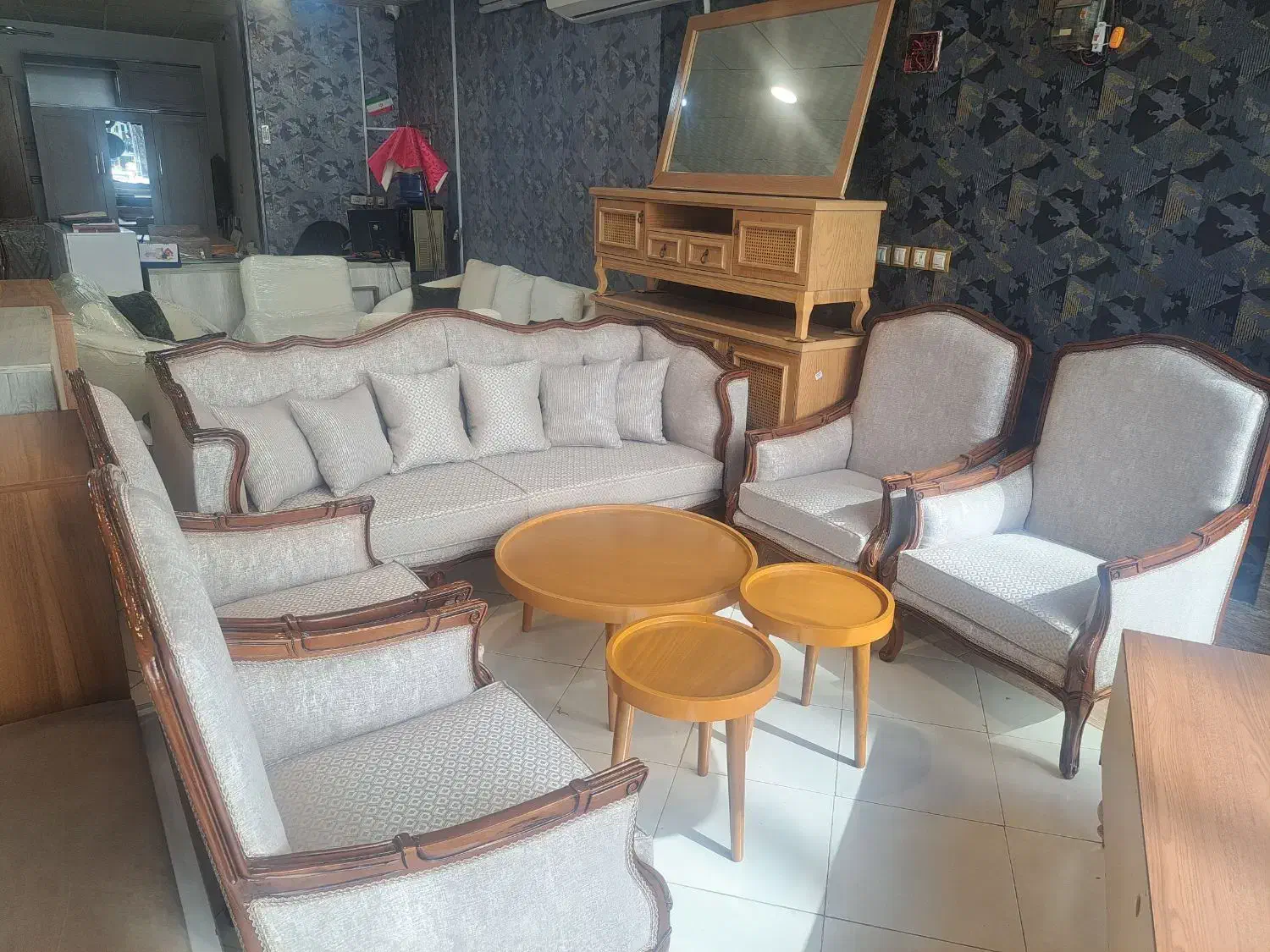 تعویض مبلمان نو با کهنه|مبلمان خانگی و میز عسلی|اشتهارد, |دیوار