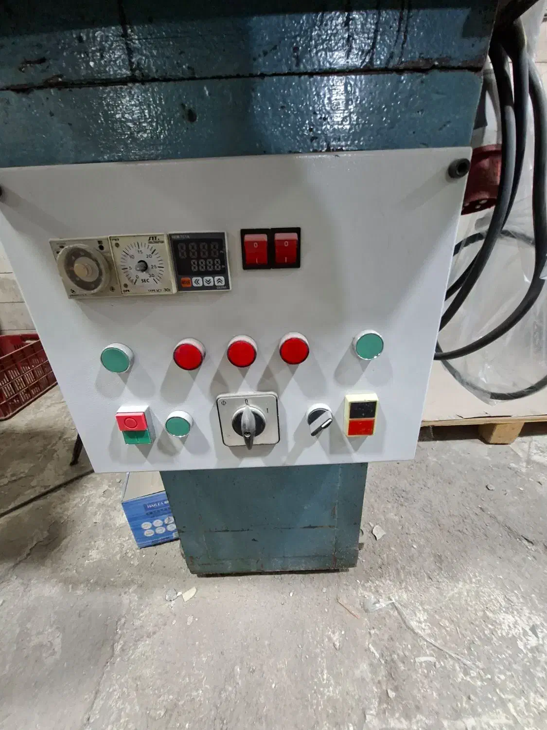 فروش طلاکوب دستی غیاثی و هیدرولیک ۲۵ تن|ماشینآلات صنعتی|ری, ملکآباد|دیوار