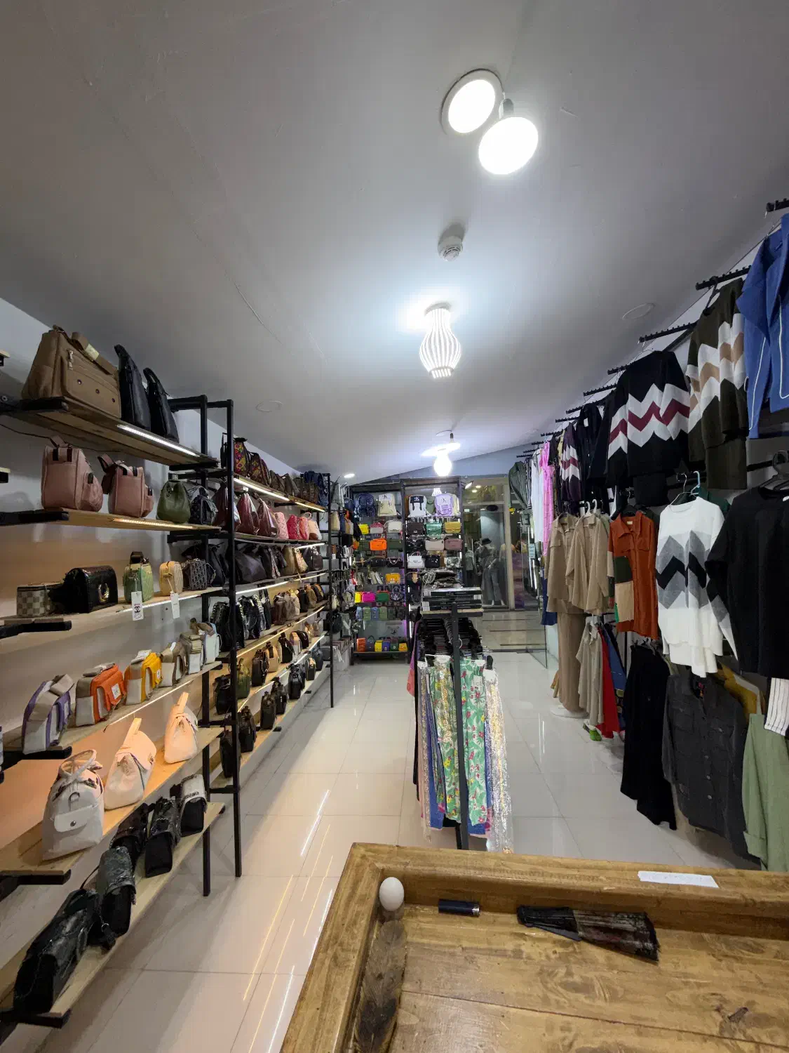 فروش کلی اجناس مغازه|کیف، کفش، کمربند|مهاباد (آذربایجان غربی), |دیوار