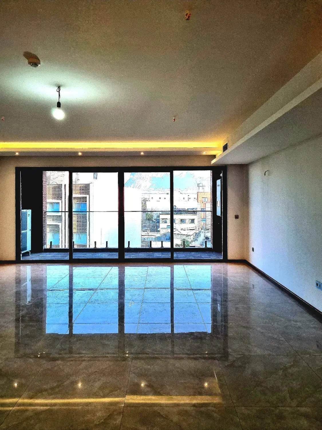 اپارتمان ۱۵۰ متری تکمیل شیک ۳ طرف نور ۳ خواب|فروش آپارتمان|اصفهان, بهارانچی|دیوار