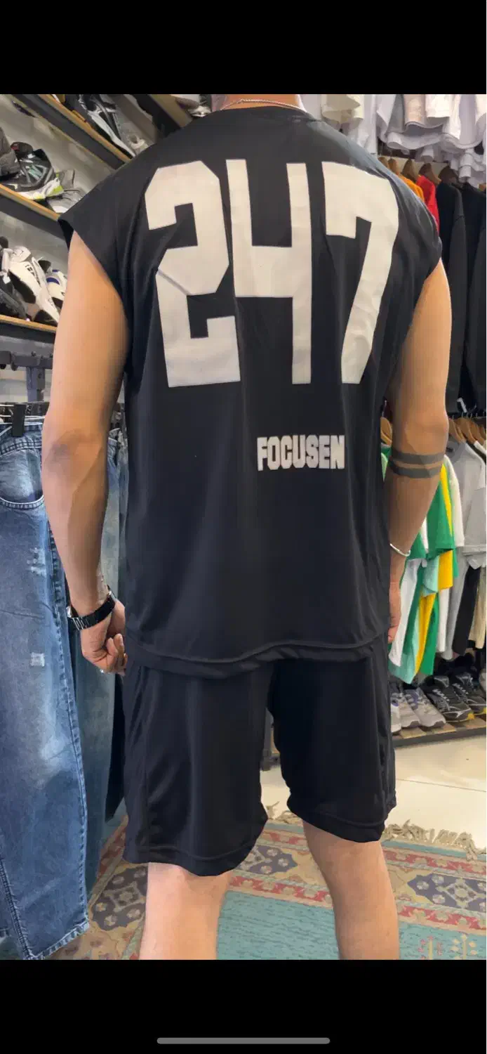 ست ورزشی|لباس|اصفهان, رکن الدوله شرقی|دیوار