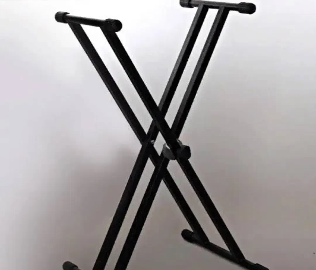 پایه ارگ و کورگ|پیانو، کیبورد، آکاردئون|شیراز, چوگیاه‎|دیوار