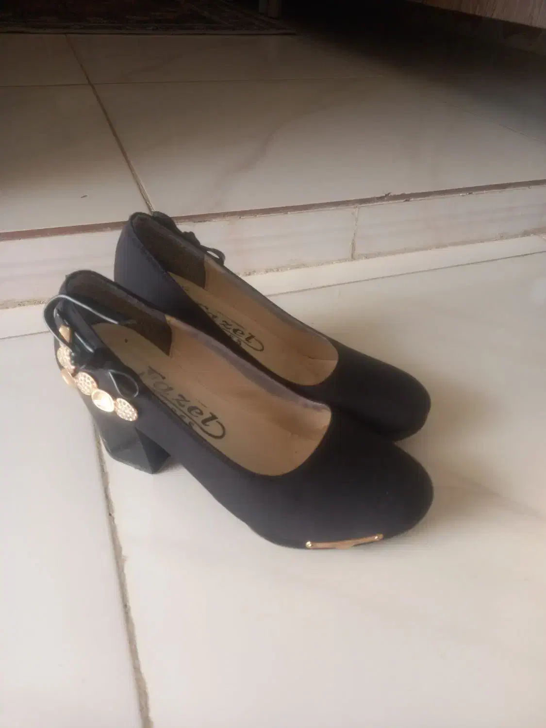 لباس درحدنو|لباس|الیگودرز, |دیوار