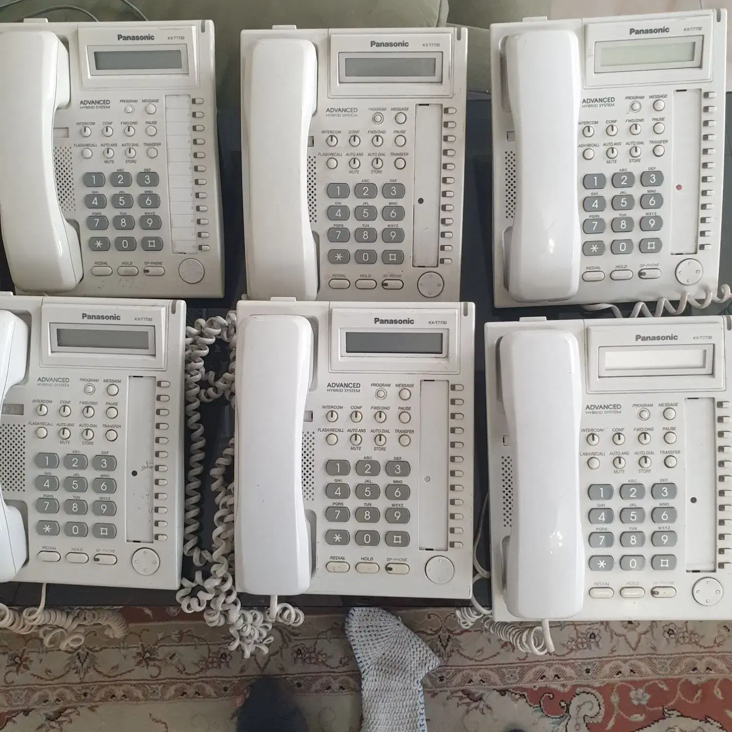 یک دستگاه سانترال به همراه ۹ عدد گوشی|تلفن رومیزی|تهران, اختیاریه|دیوار