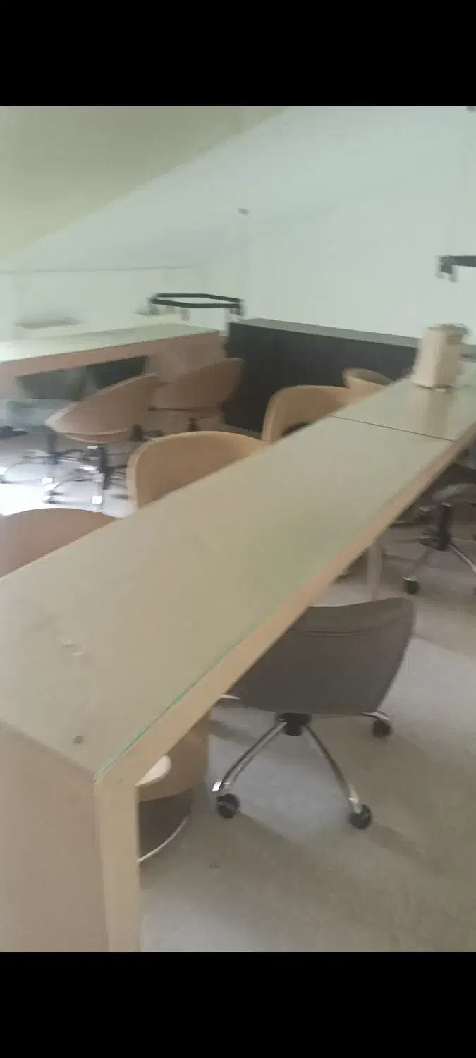 وسایل آرایشگاه زنانه - آینه، صندلی، میز|آرایشگاه و سالن‌های زیبایی|کرج, شهرک بنفشه|دیوار