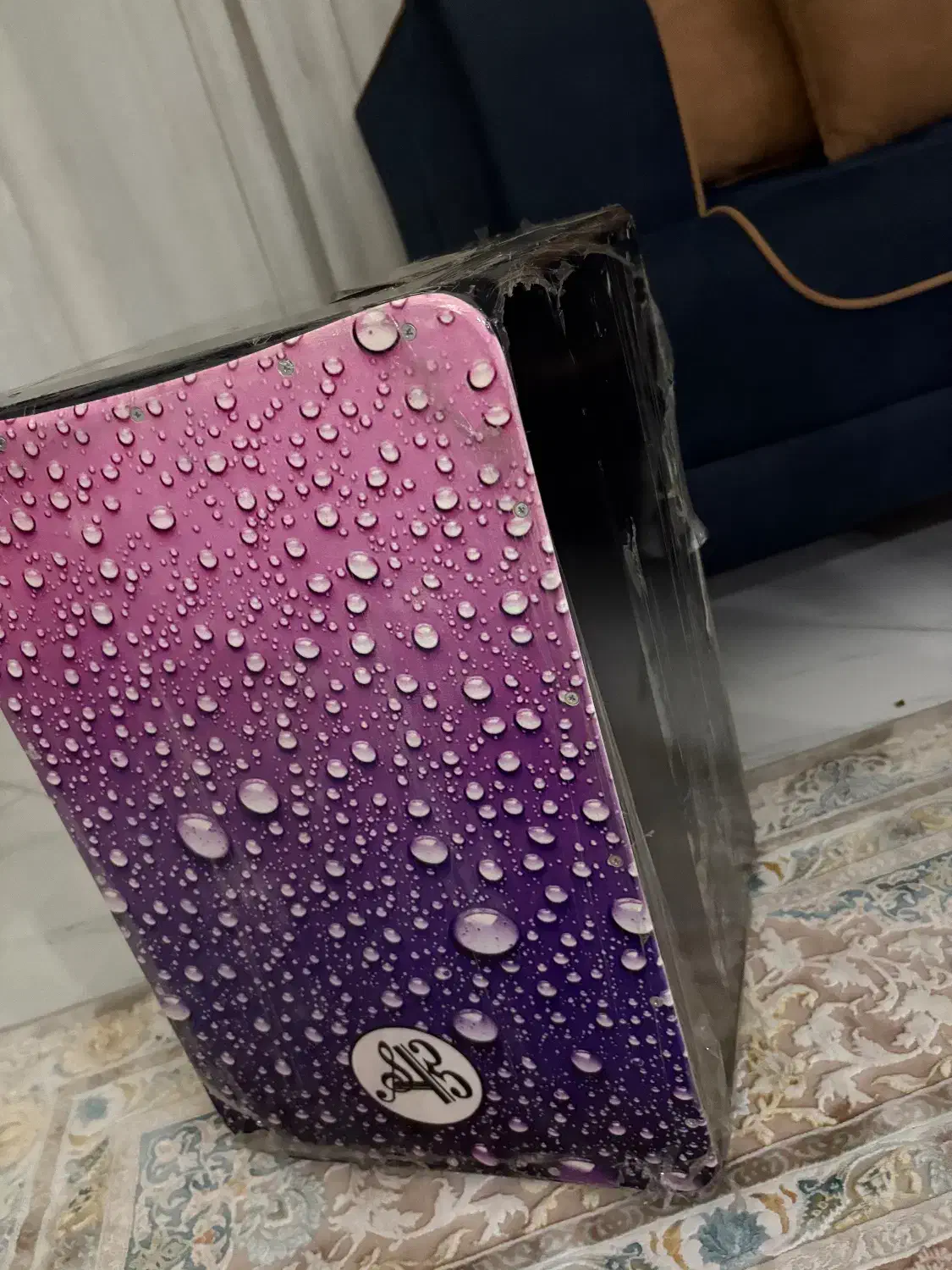 کاخن|درام و پرکاشن|مشهد, اقبال|دیوار