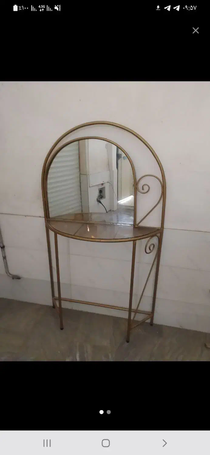 آینه آرایشی|آرایشگاه و سالن‌های زیبایی|بروجرد, |دیوار