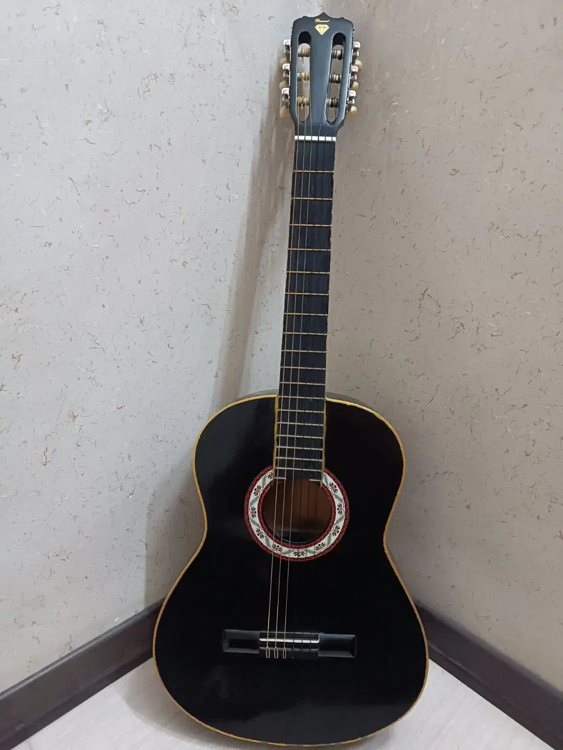 گیتار دیاموند قدیمی|گیتار، بیس، امپلیفایر|اصفهان, جلالیه|دیوار