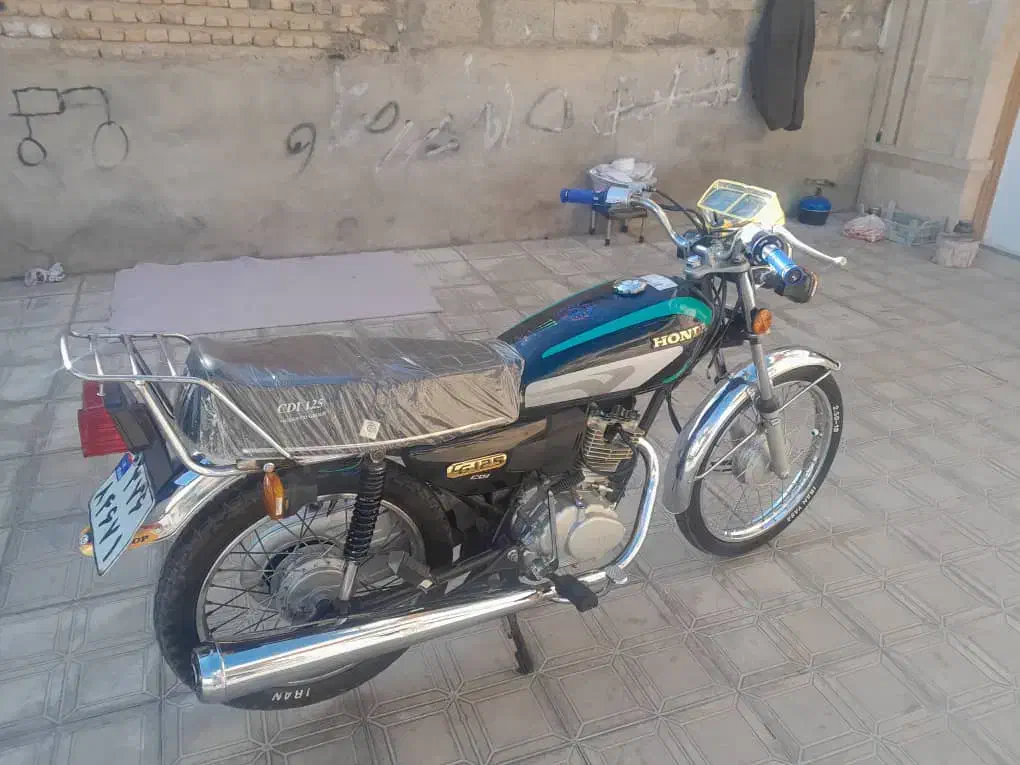 فروش موتور سیکلت ۱۲۵مدارک کامل|موتورسیکلت|شاهین دژ, |دیوار
