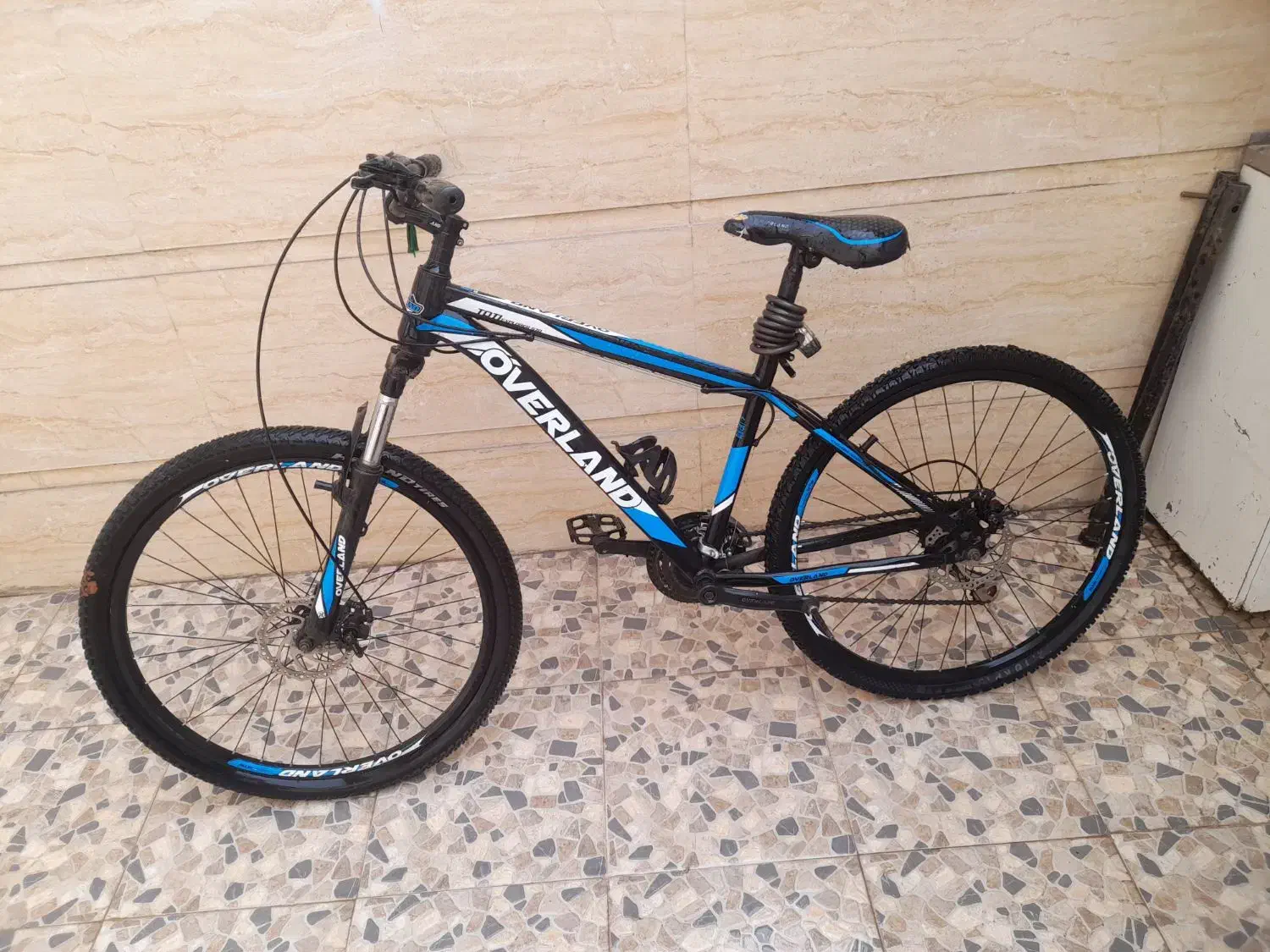 دوچرخه اورلورد|دوچرخه، اسکیت، اسکوتر|صحنه, |دیوار