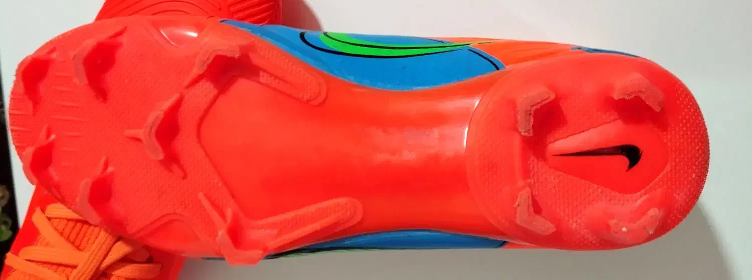 کفش فوتبالی|کیف، کفش، کمربند|گنبد کاووس, |دیوار