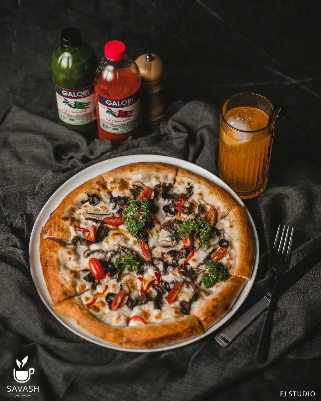 سالن کار و ویتر نیم شیفت و تمام شیفت|استخدام خدمات فروشگاه و رستوران|تهران, شهرک چیتگر|دیوار