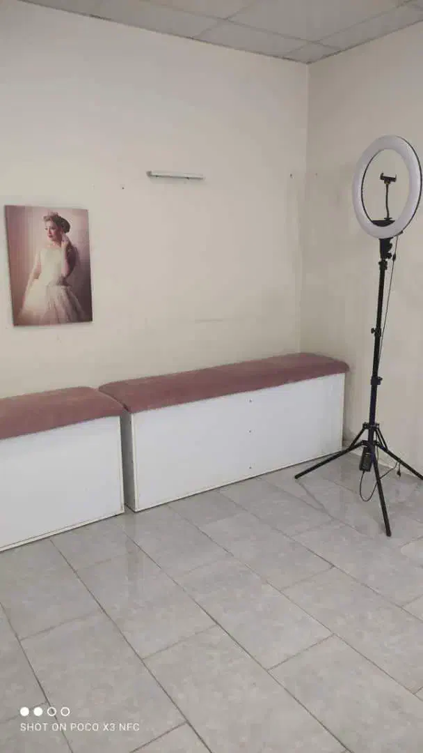 اجاره لاین و اتاق در سالن زیبایی خ شهید انصاری|اجارهٔ دفتر کار، اتاق اداری، مطب|رشت, شهرک پردیسان|دیوار