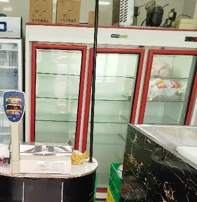 یخچال فروشگاهی سه درب|فروشگاه و مغازه|مبارکه, |دیوار