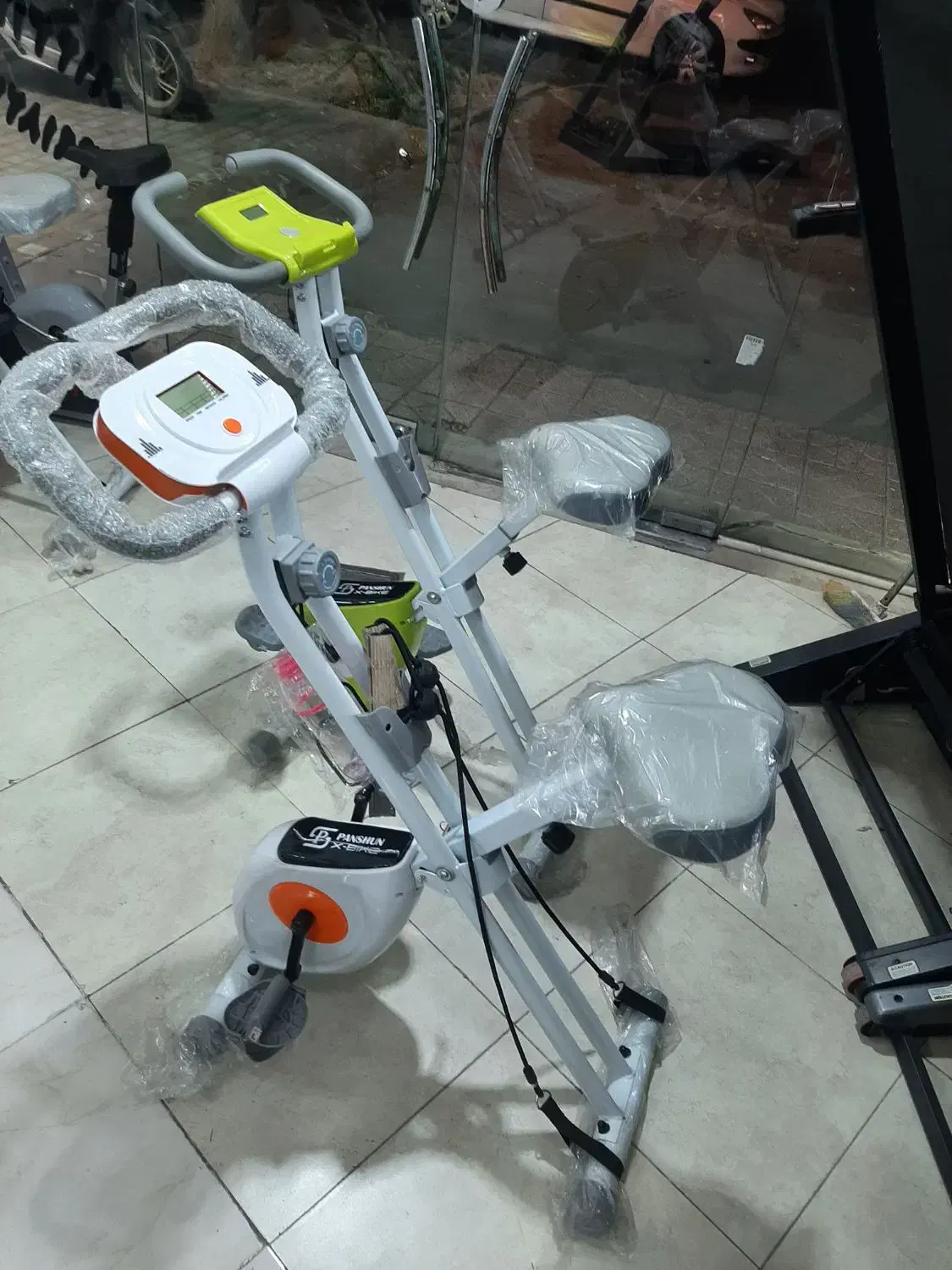 دوچرخه ثابت تاشو  برای وزن  ۱۱۰ کیلوگرم|تجهیزات ورزشی|تبریز, |دیوار