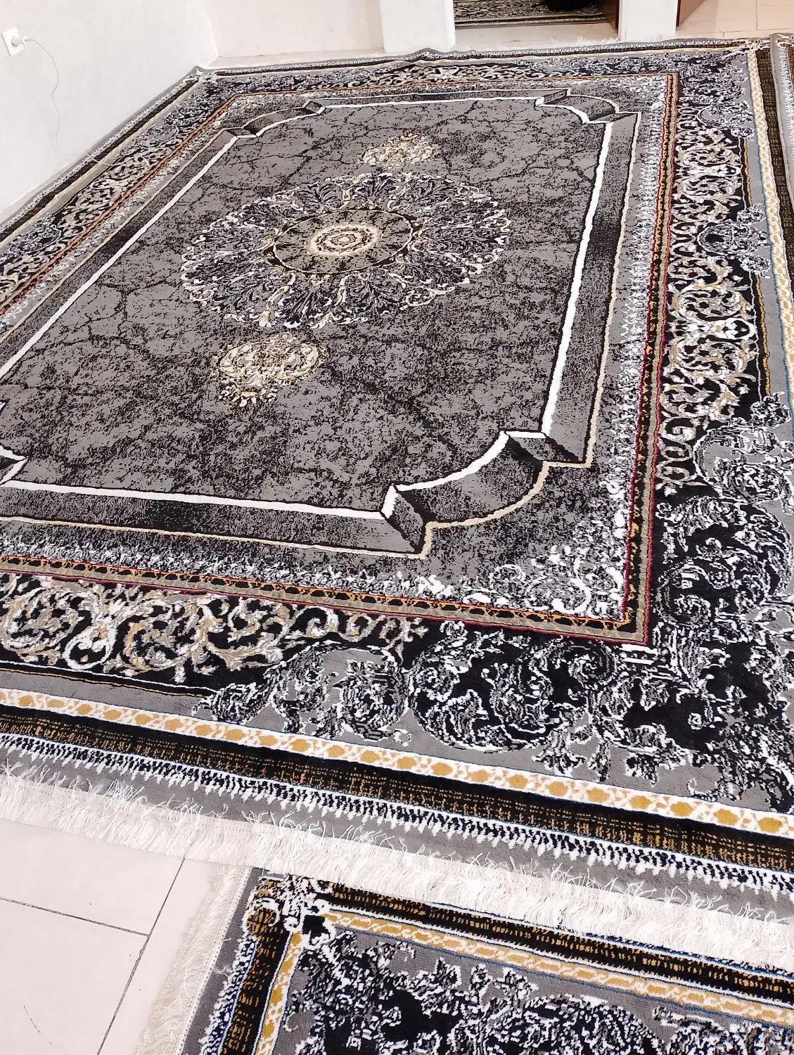 فروشی|فرش|بومهن, |دیوار