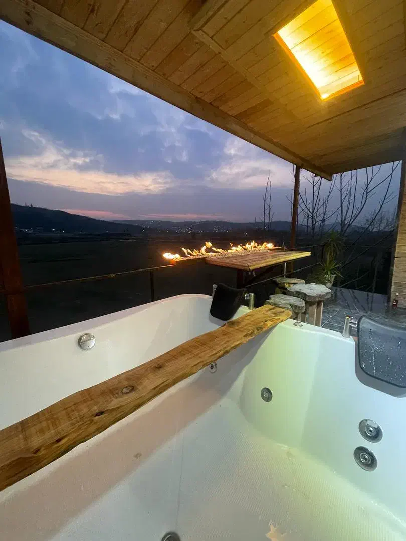 اجاره روزانه کلبه سویسی|اجارهٔ کوتاهمدت ویلا و باغ|مرزیکلا, |دیوار