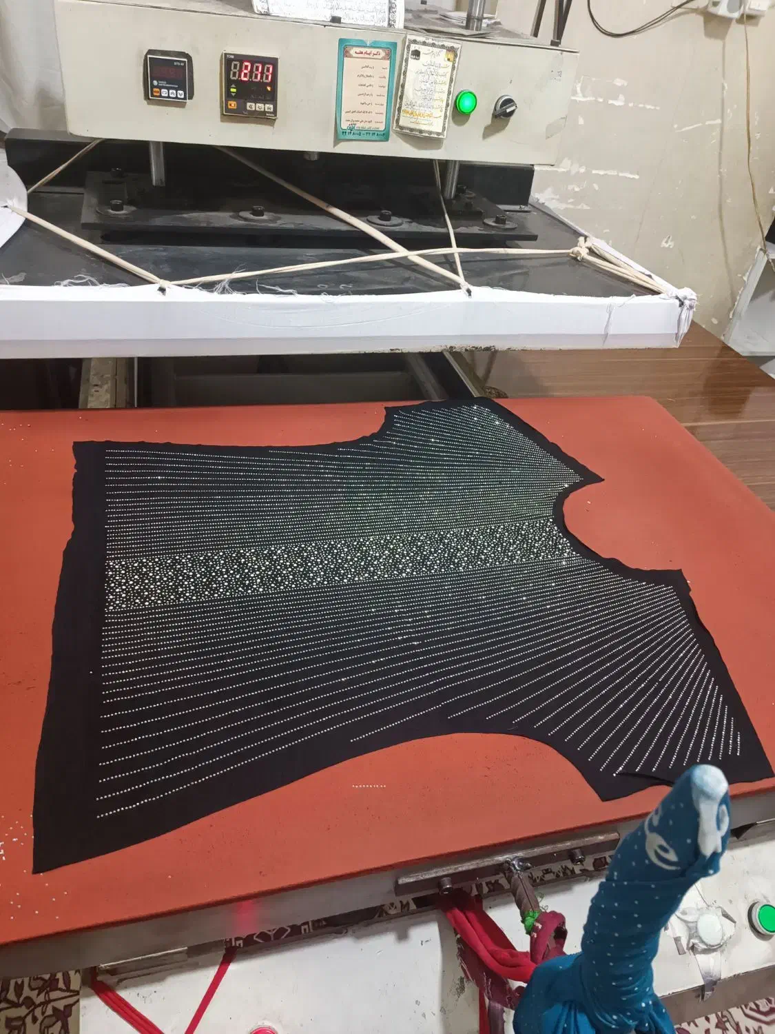 استخدام فوری نیروی کار خانم|استخدام صنعتی، فنی، مهندسی|مشهد, مصلی (کارمندان اول)|دیوار