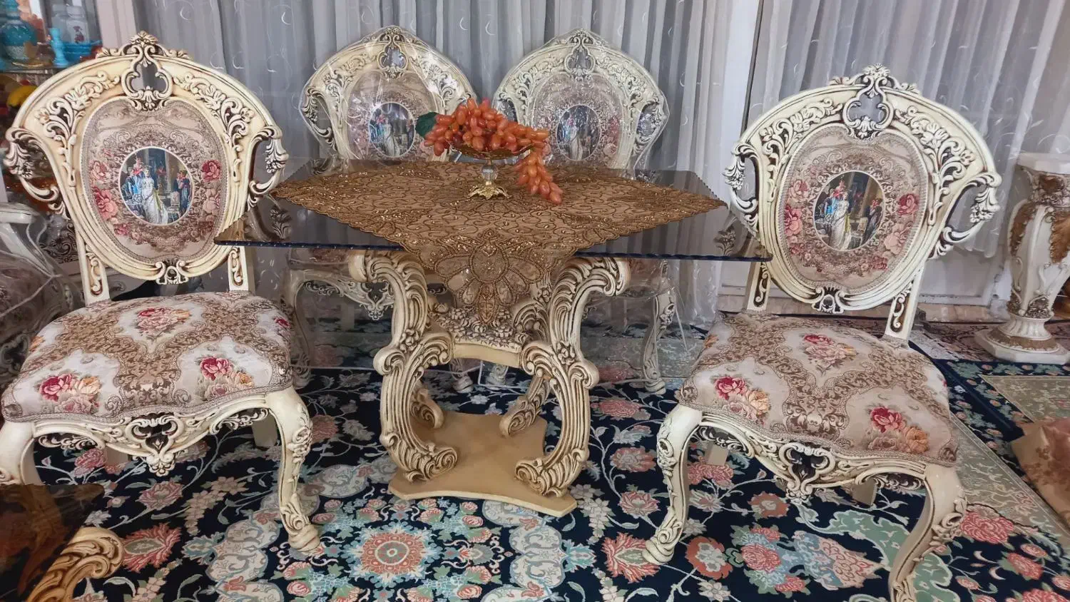 مبل وغذاخوری سلطنتی،چوب گردو+کاور(درحد اکبند)|مبلمان خانگی و میز عسلی|ملایر, |دیوار