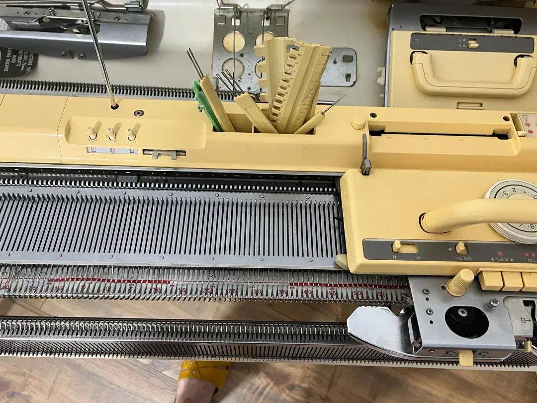 دستگاه بافتنی|لوازم خیاطی و بافتنی|آمل, |دیوار