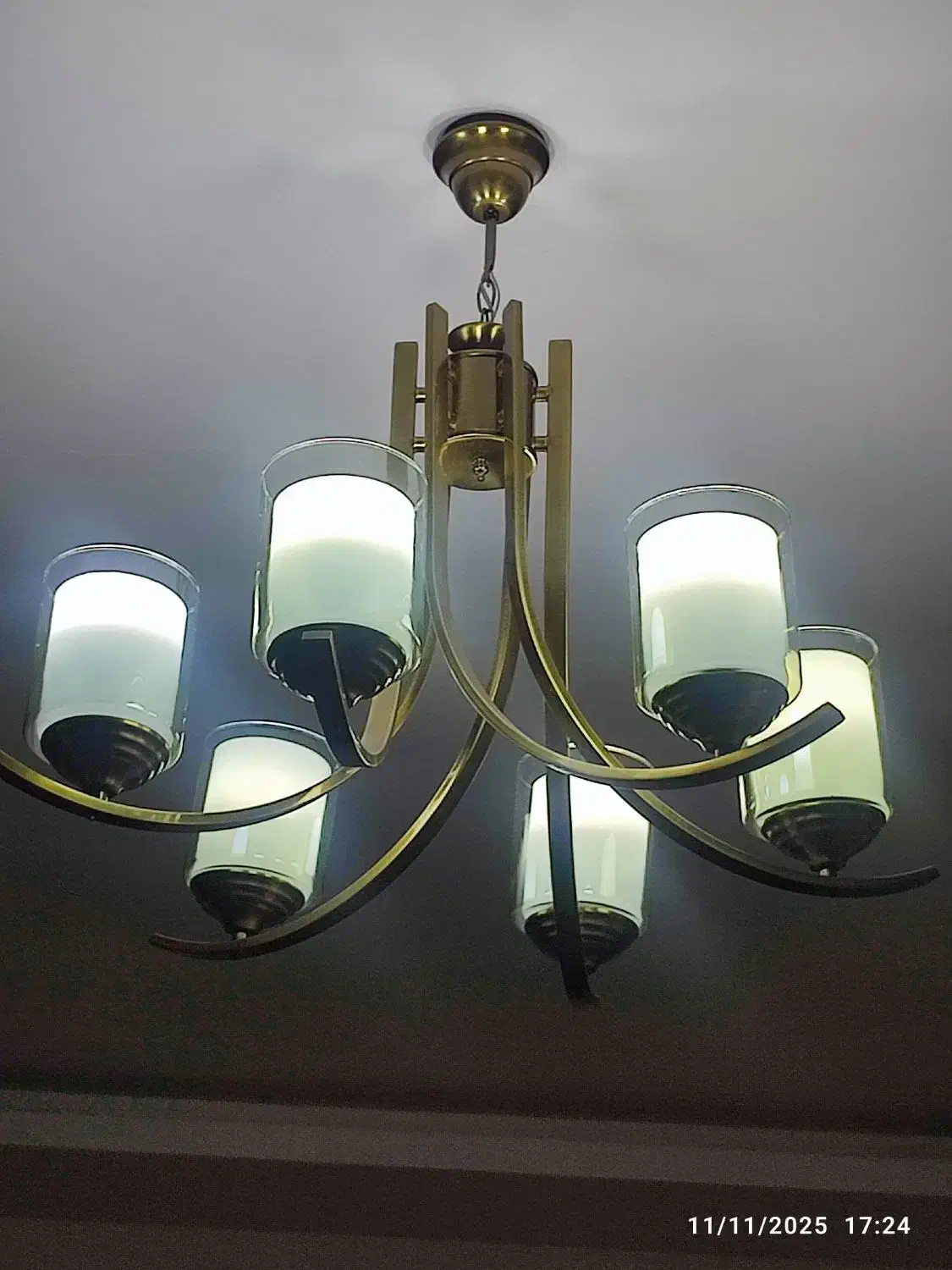 دو عدد لوستر شش شاخه|لوستر و چراغ آویز|کرمانشاه, |دیوار