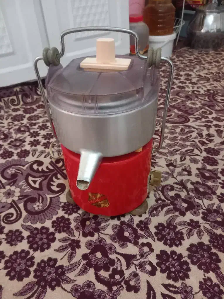 چرخ گوشت و ابمیوه گیر|خردکن، آسیاب، غذاساز|خرمآباد, |دیوار