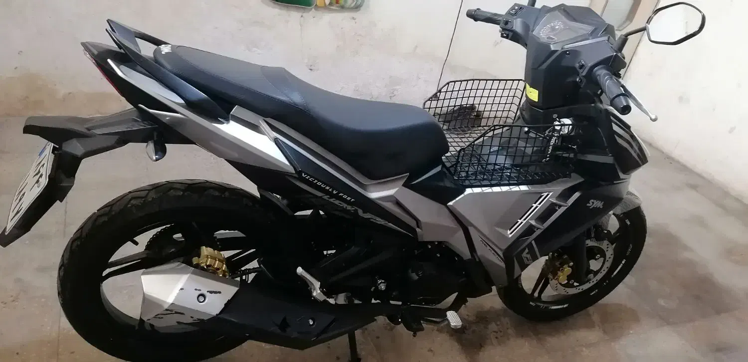 لاکی 185 vf3|موتورسیکلت|ابریشم, |دیوار