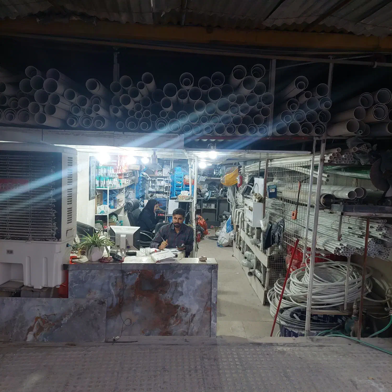 استخدام فروشنده|استخدام بازاریابی و فروش|مرودشت, پشت سایپا|دیوار