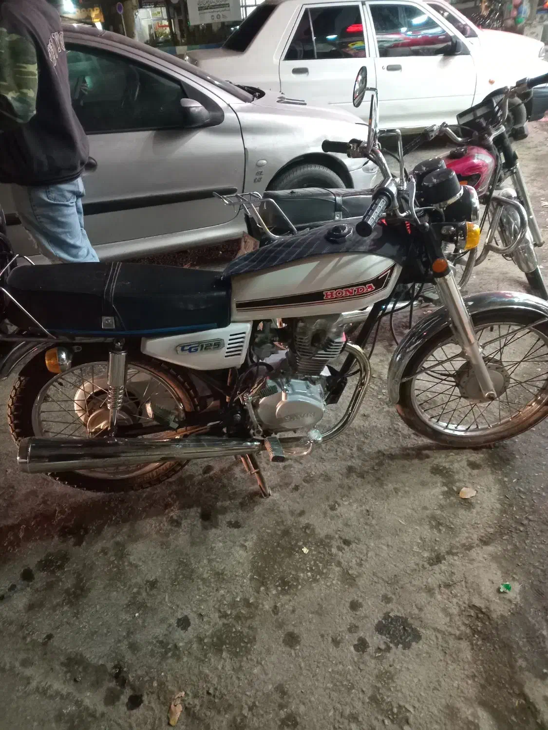 ساوین|موتورسیکلت|میبد, |دیوار