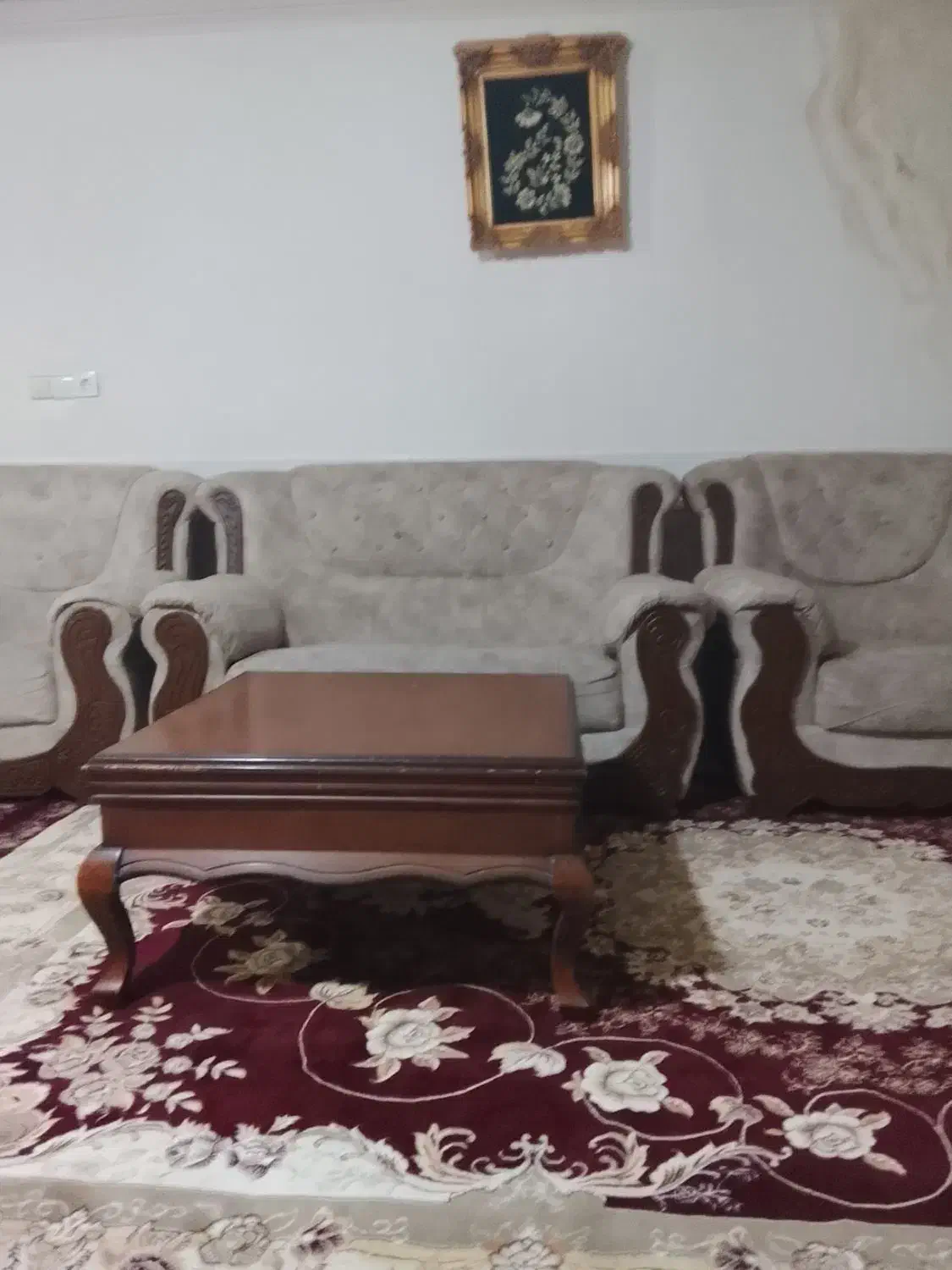 مبلمان ۸نفره با بهترین عسلی چوب|مبلمان خانگی و میز عسلی|الیگودرز, |دیوار