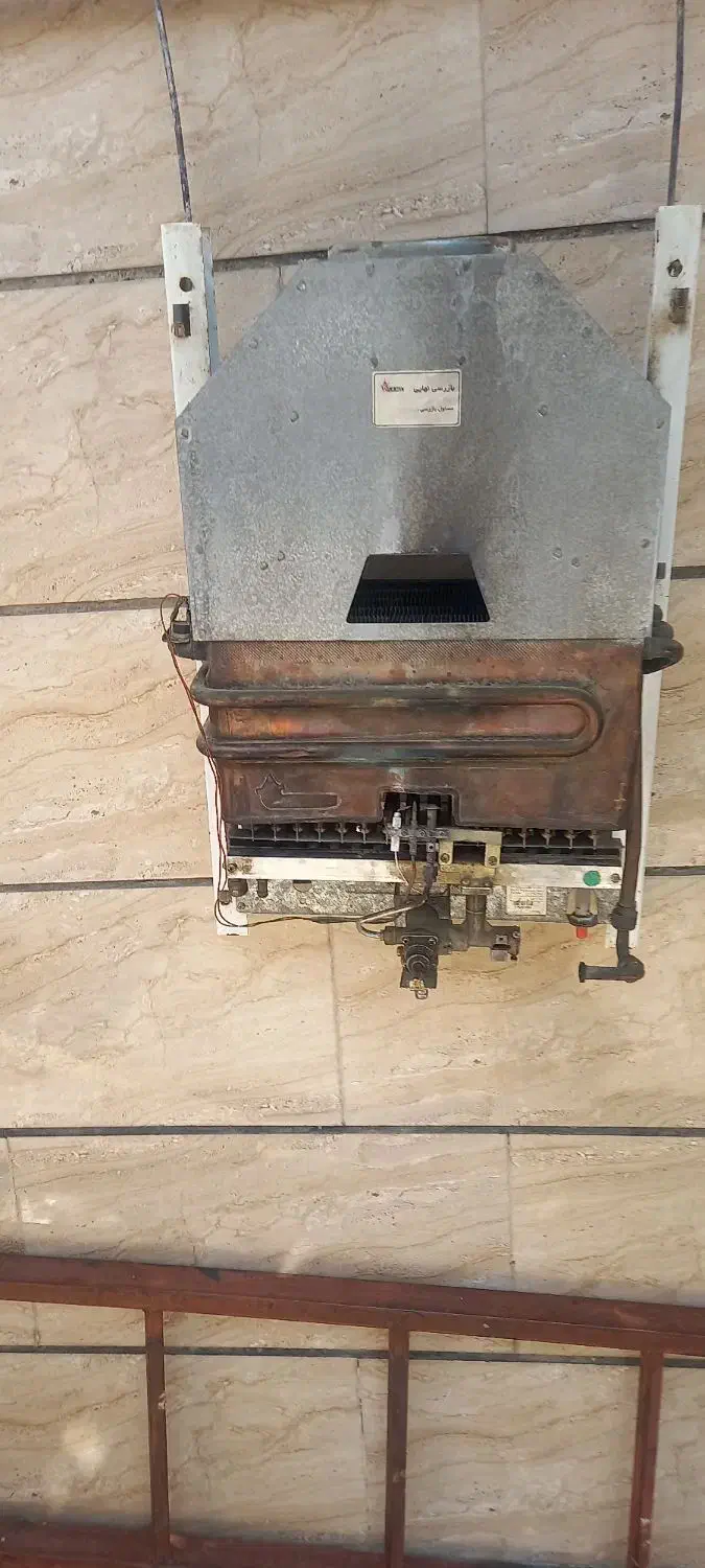 تعمیرات ونصب انواع مختلف پکیج وابگرمکن|خدمات پیشه و مهارت|همدان, |دیوار