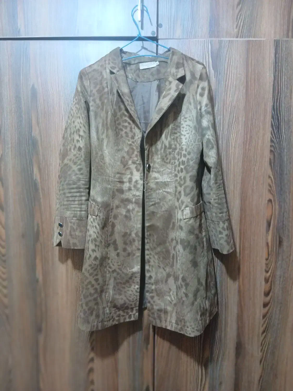 مانتو و شال در حد نو|لباس|اصفهان, کوجان|دیوار