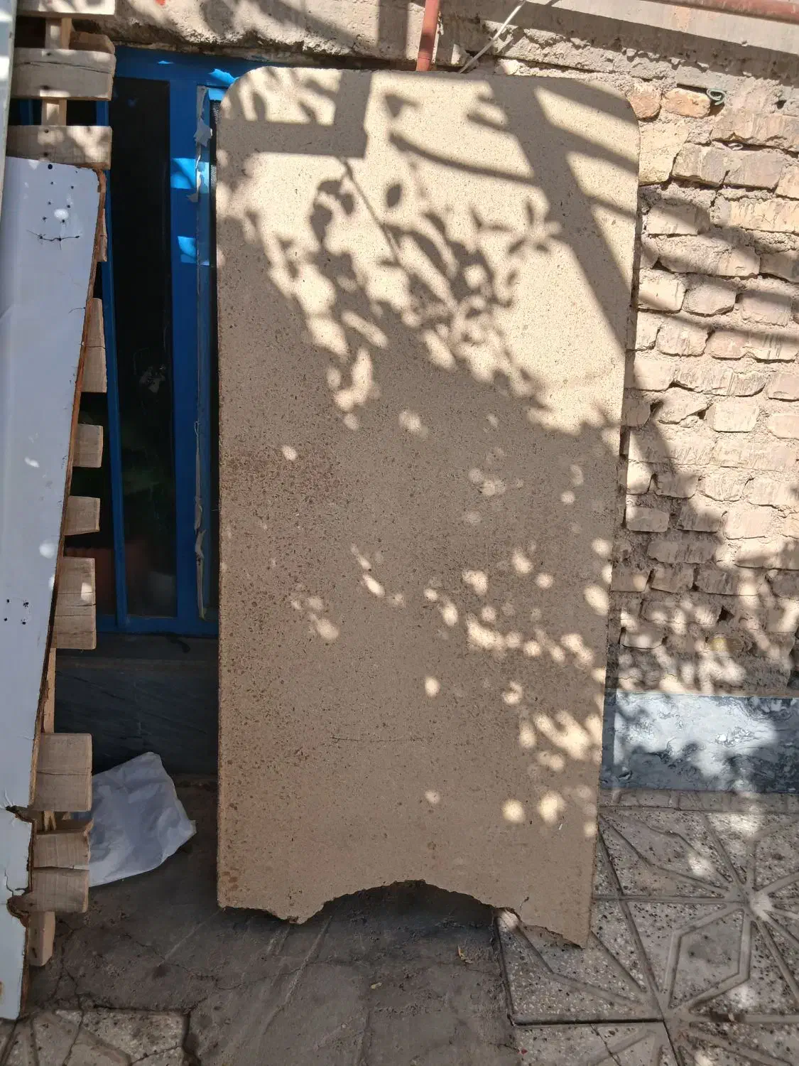 یک تخت دونفره|تخت و سرویس خواب|اسفراین, |دیوار