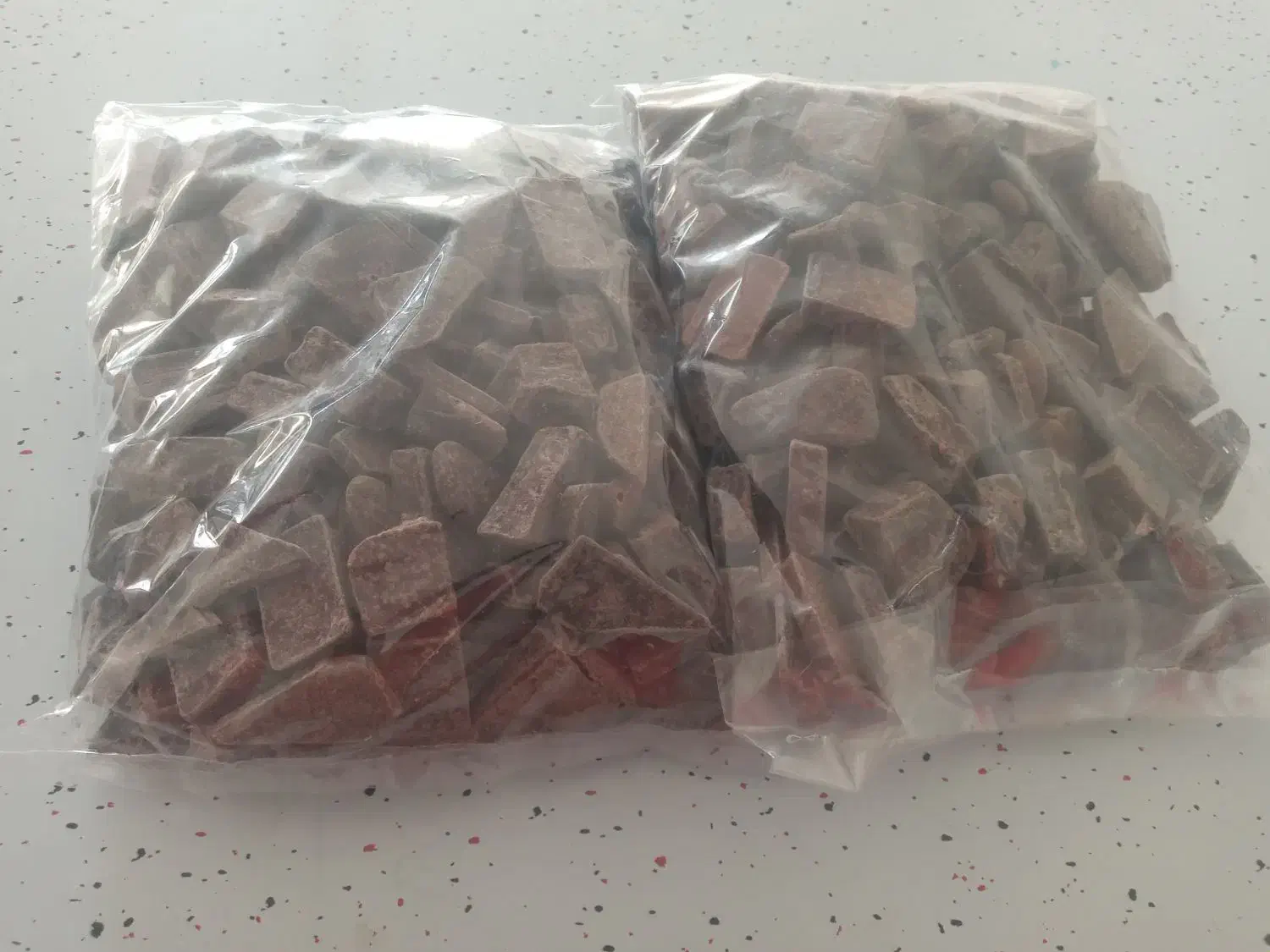 شکلات کاکائوی و سنگی|خوردنی و آشامیدنی|سبزوار, قصبه شرقی|دیوار