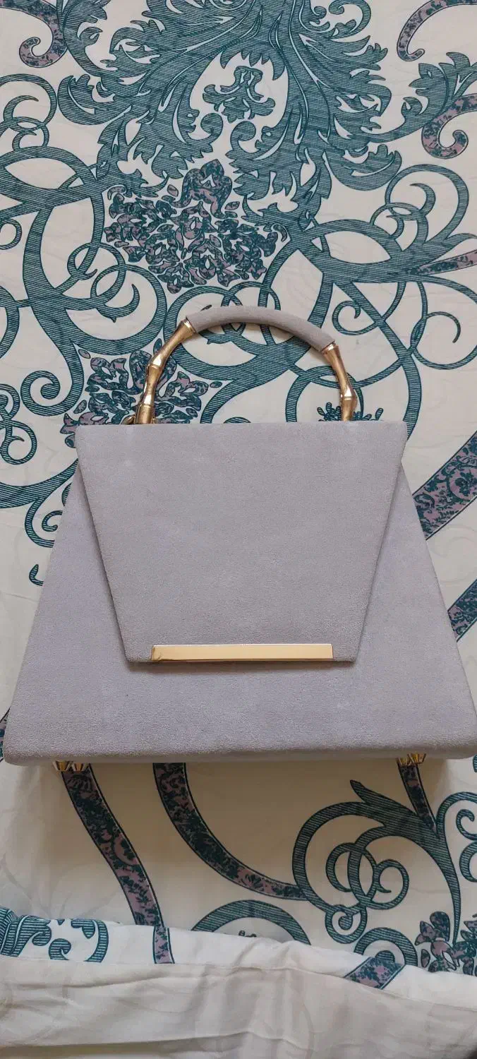 کیف مجلسی|کیف، کفش، کمربند|سلماس, |دیوار