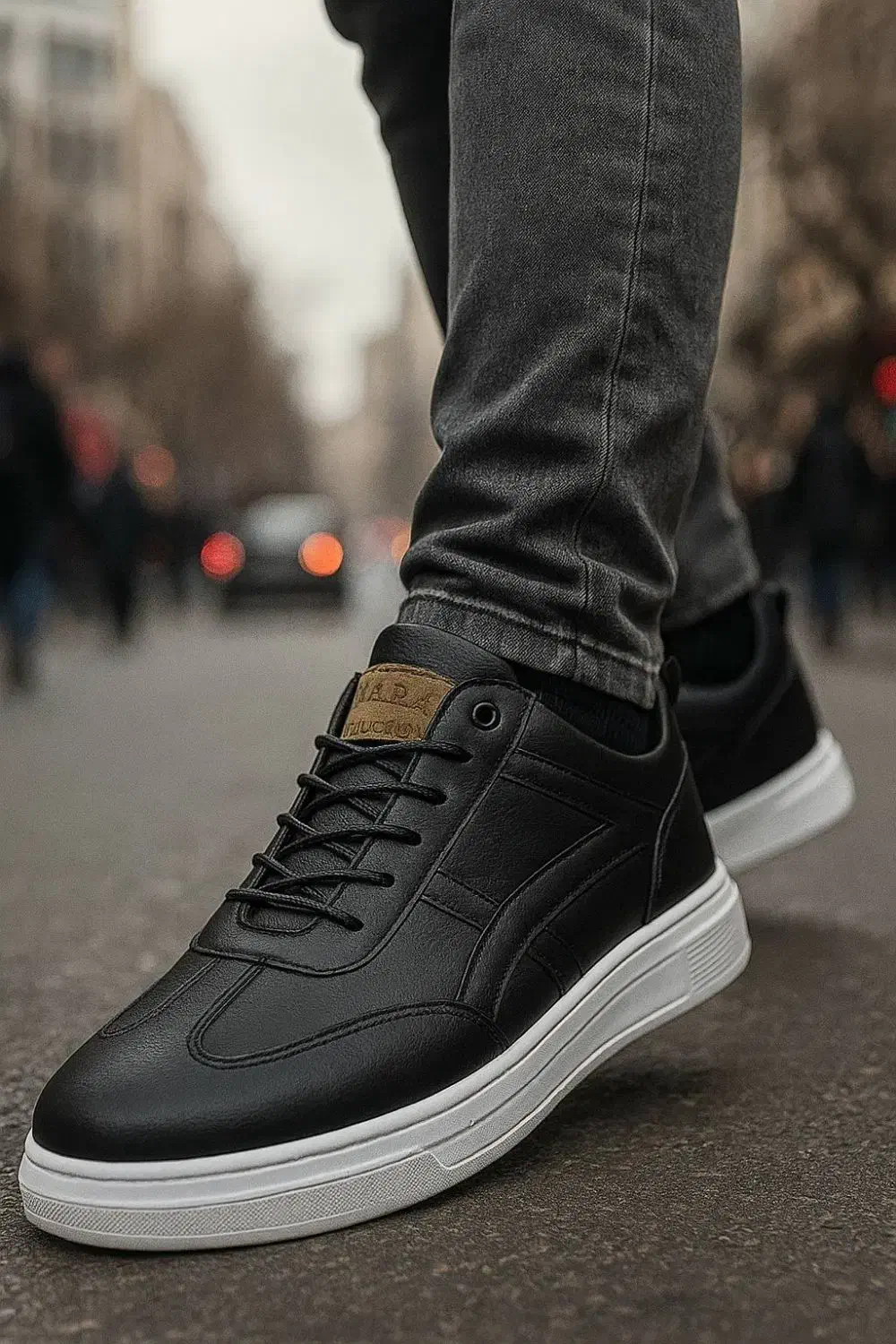 کتونی بزرگ پا جدید|کیف، کفش، کمربند|رشت, چله خانه|دیوار