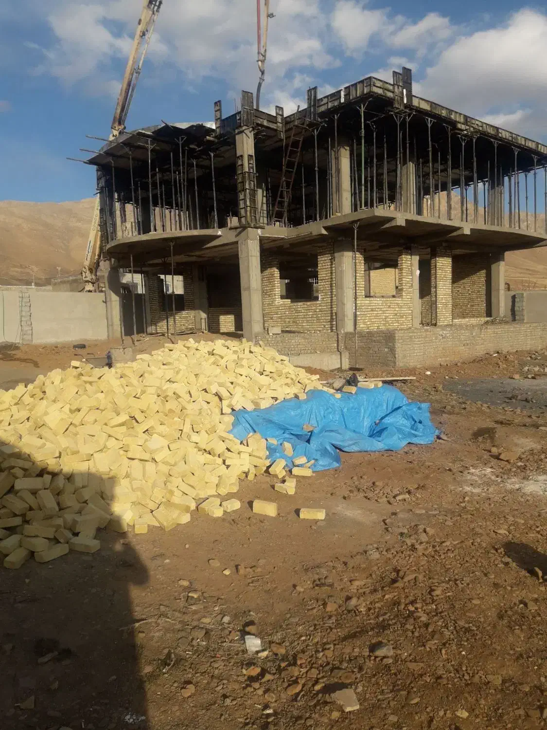 کار آلمتور بندی و بتن ریزی|خدمات پیشه و مهارت|زالیان, |دیوار