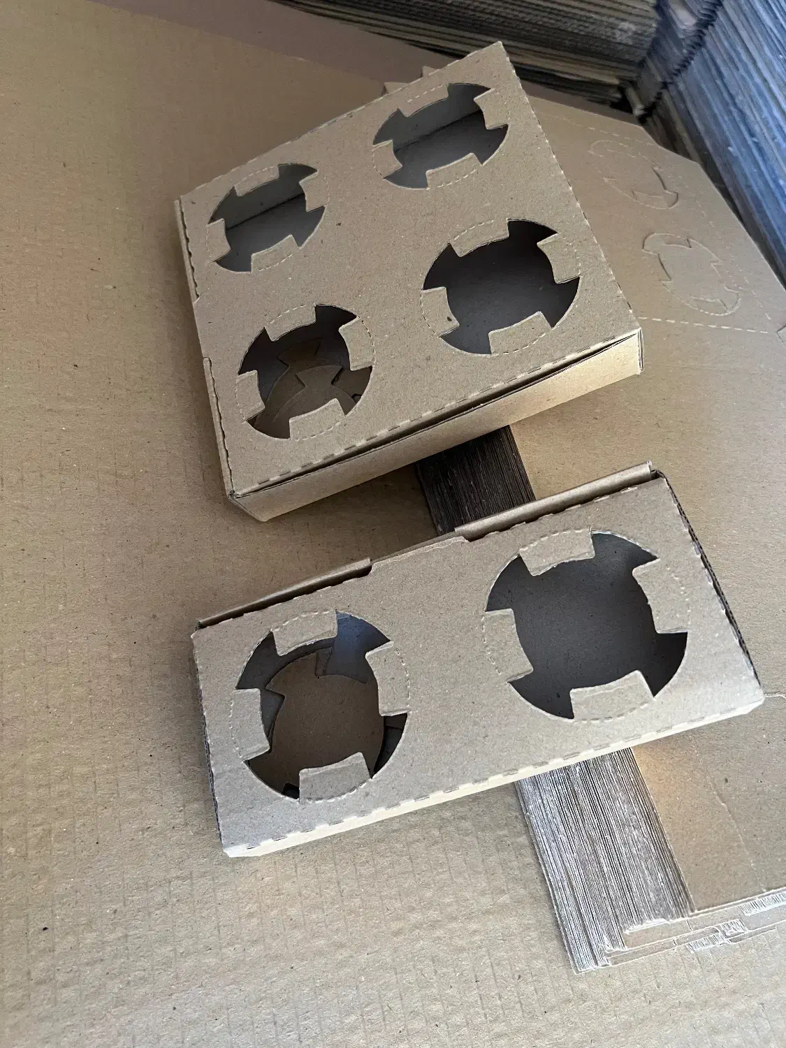 هولدر جا لیوانی مقوایی کارتنی کافه|ظروف نگهدارنده، پلاستیکی، یک‌بارمصرف|ساری, |دیوار